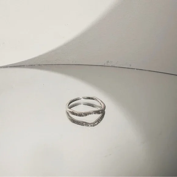 Monica Vinader sterling silver diamond pave wave stacking ring - Picture 2 of 11